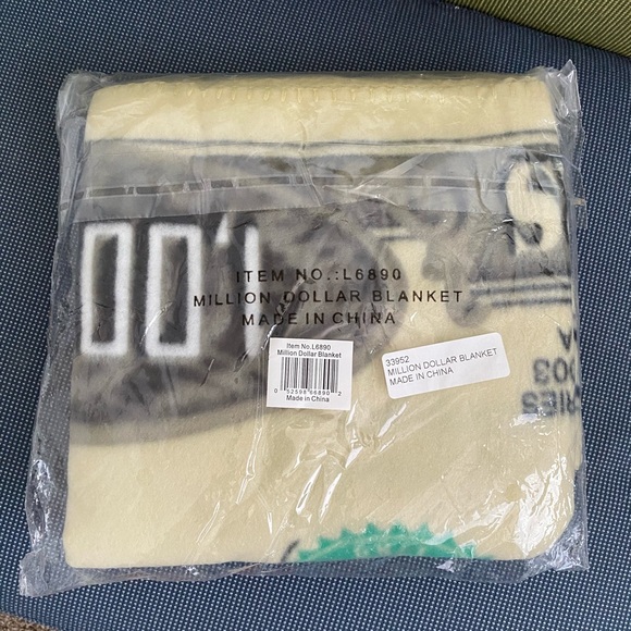 Fleece throw blanket- Million dollar bill - Picture 4 of 6